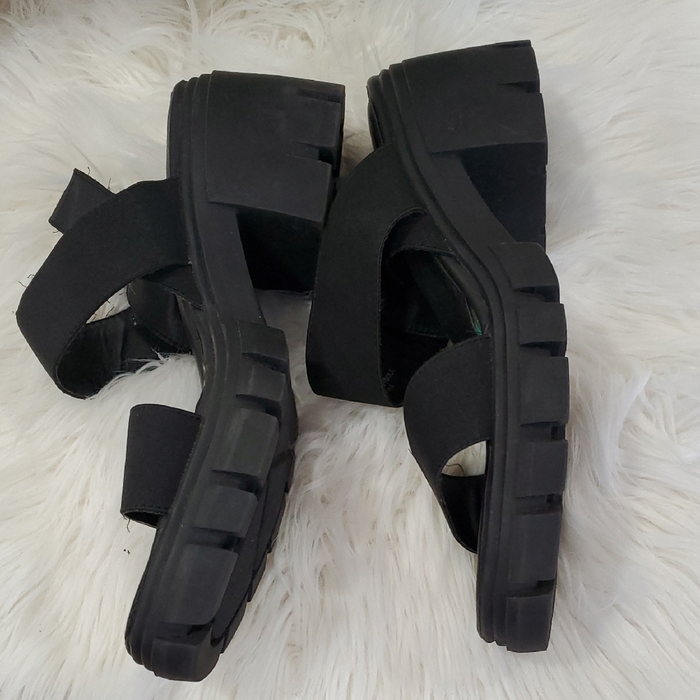 Y2k Madden Girl Black Retro  Chunky Heel  Sandals with Wide Straps - Picture 3 of 13